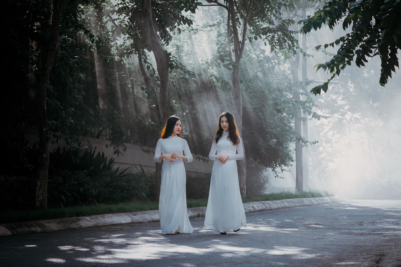 women, model, friends, dress, walk, women, women, women, women, women, friends, friends, dress